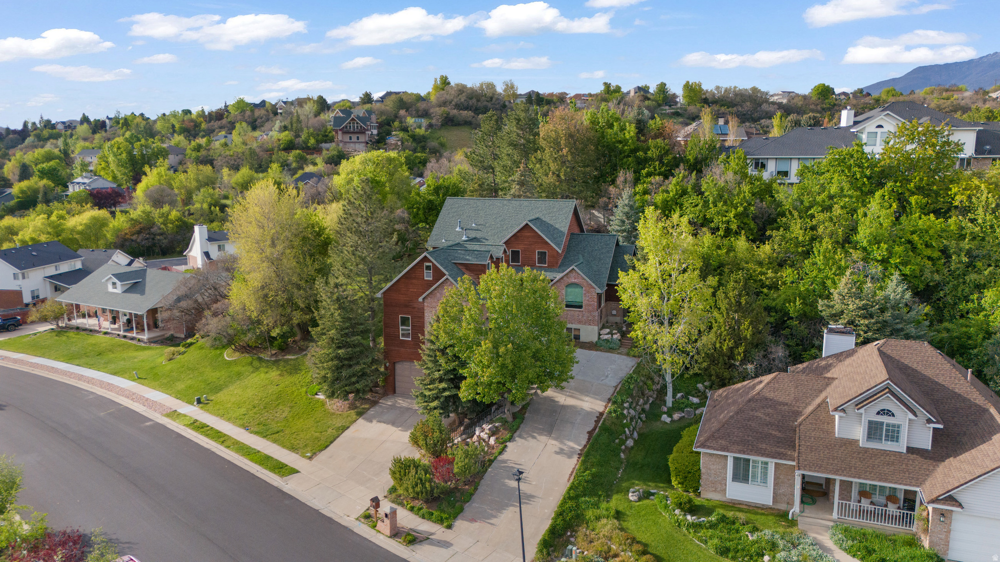 DAWSON HOLLOW - Residential