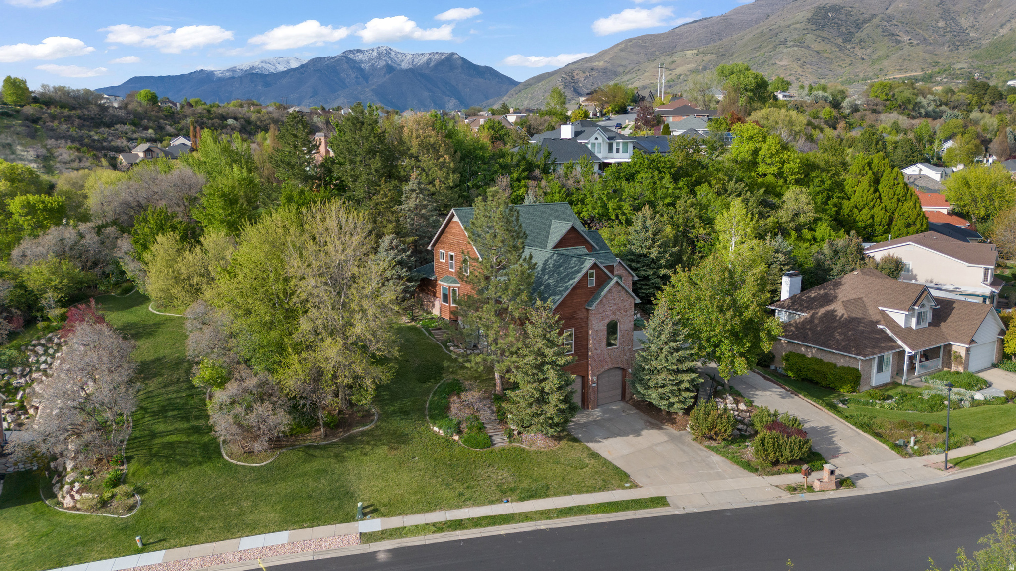 DAWSON HOLLOW - Residential