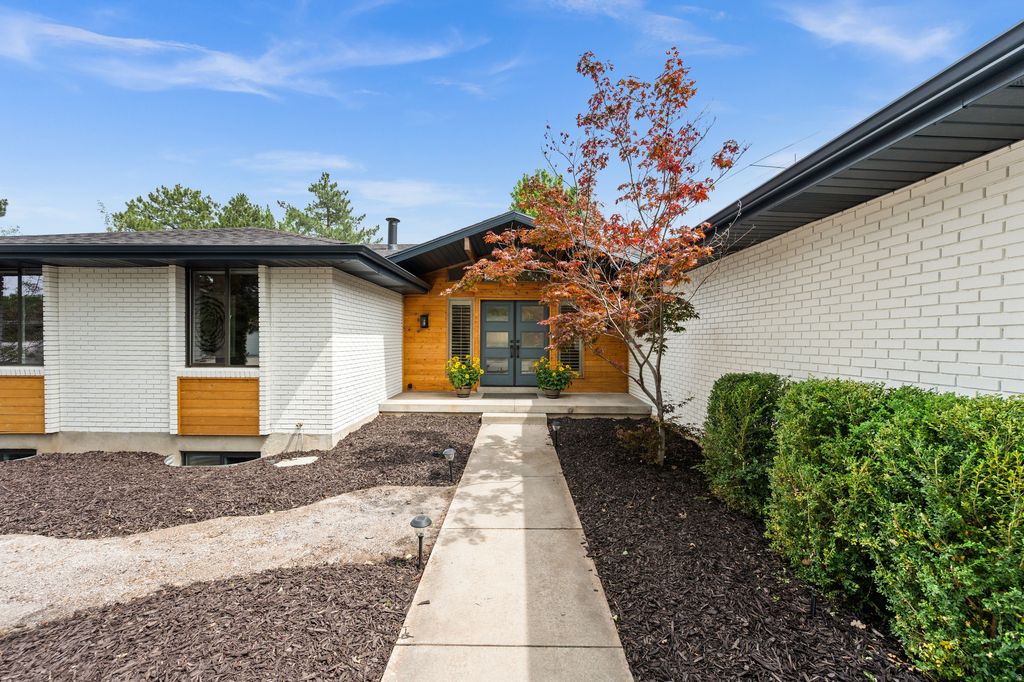 Photo of 2241 E SOMERSET DR S, Cottonwood Heights, UT 84121 (MLS # 2164524)