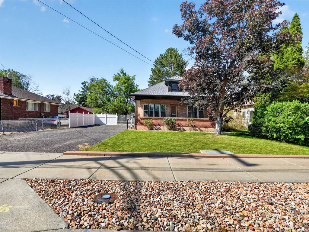 Photo of 606 E 7TH ST, Ogden, UT 84404 (MLS # 2156796)