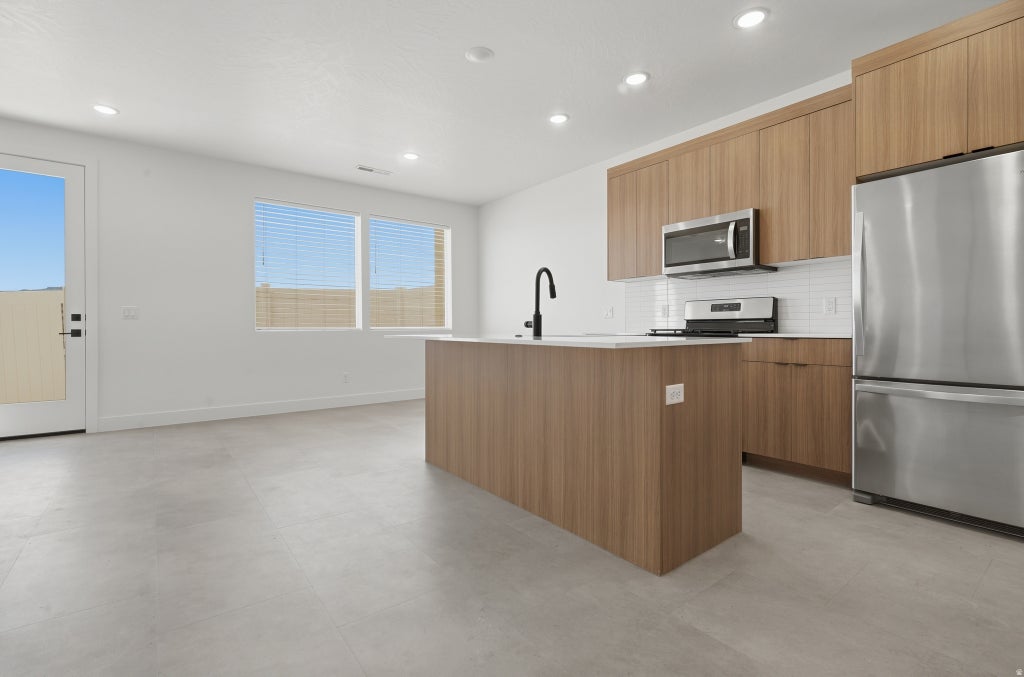 Photo of 325 S 1930 W, Hurricane, UT 84737 (MLS # 2180570)