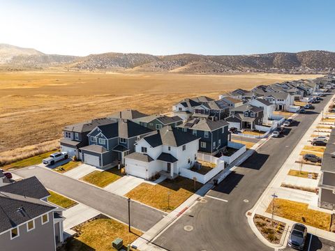 Tiny photo for 4952 E LAKE CORNER DR, Eagle Mountain, UT 84005 (MLS # 2136676)