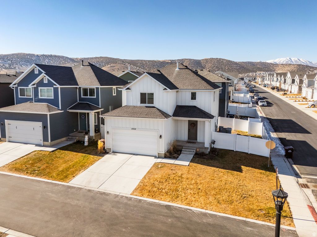 Photo of 4952 E LAKE CORNER DR, Eagle Mountain, UT 84005 (MLS # 2136676)