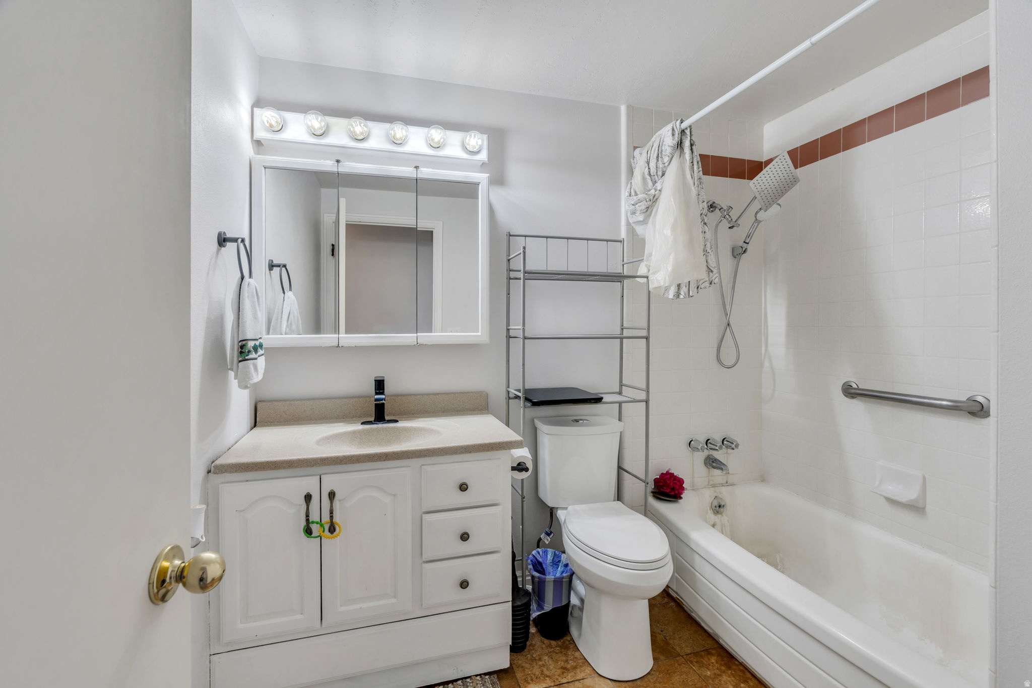 LAKEVIEW ESTATES - Residential