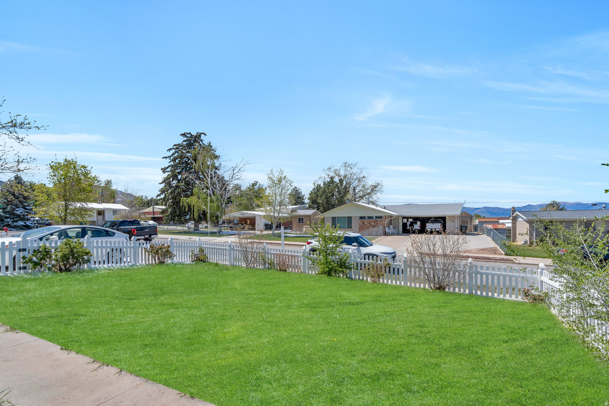 LAKEVIEW ESTATES - Residential
