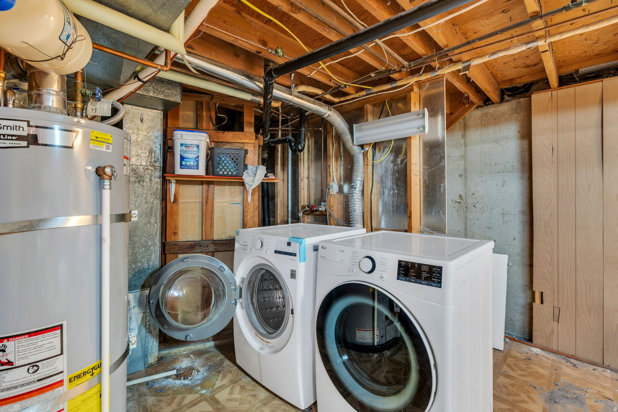 LAKEVIEW ESTATES - Residential