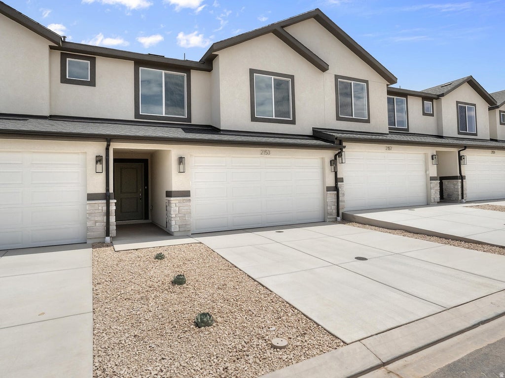 Photo of 2261 S WOLVERINE WAY #2471, Washington, UT 84780 (MLS # 2183273)