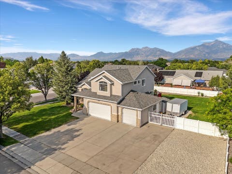 Homes For Sale - 9583 S Swallowtail Cir<br/> South Jordan, UT 84095