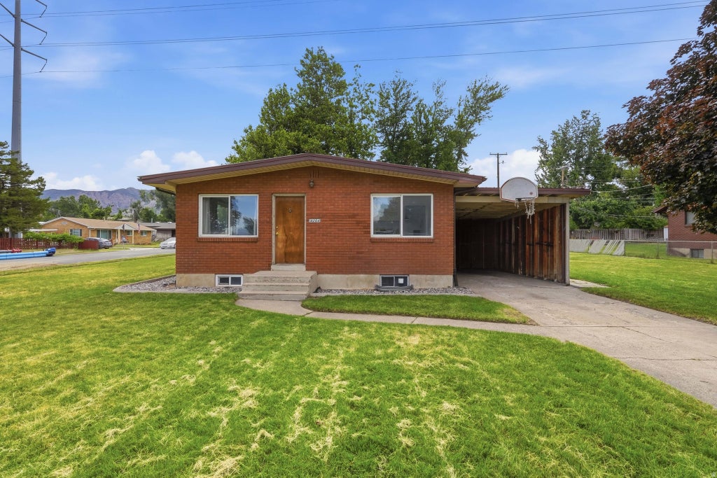 Photo of 4204 S ADAMS AVE E, South Ogden, UT 84403 (MLS # 2170428)