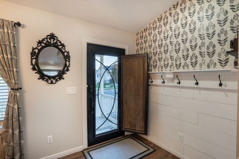 Tiny photo for 386 W 13165 S, Draper, UT 84020 (MLS # 2120714)