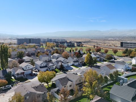 Tiny photo for 386 W 13165 S, Draper, UT 84020 (MLS # 2120714)