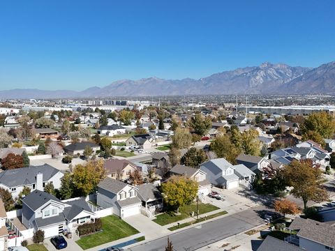 Tiny photo for 386 W 13165 S, Draper, UT 84020 (MLS # 2120714)