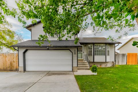 Photo of 5041 S HEATH AVE, Salt Lake City, UT 84118 (MLS # 2151457)