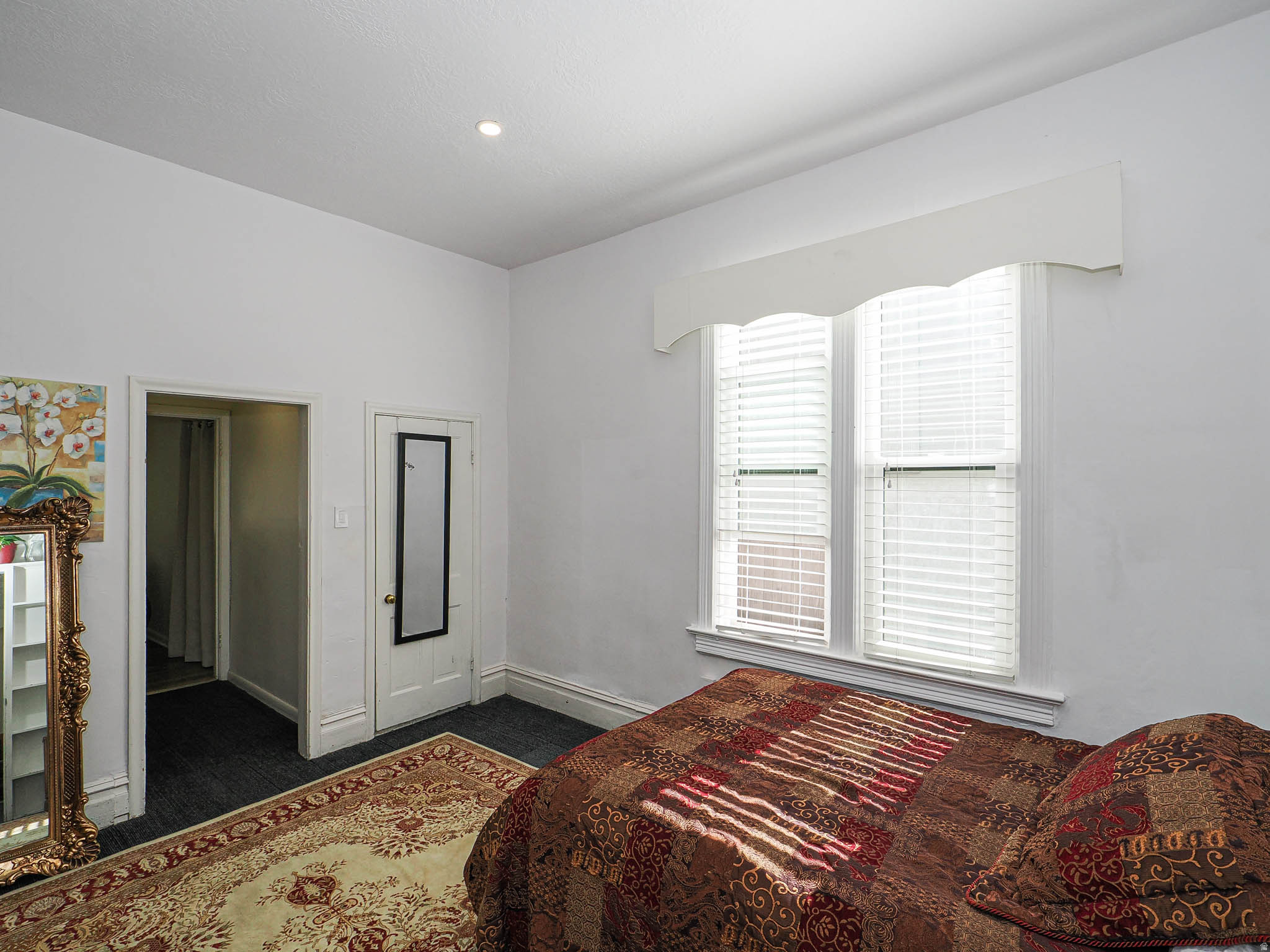 AVENUES - Residential Income