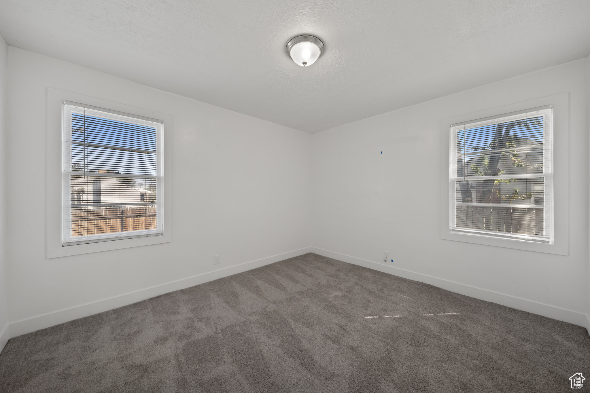 KEARNS TOWNSITE - Residential