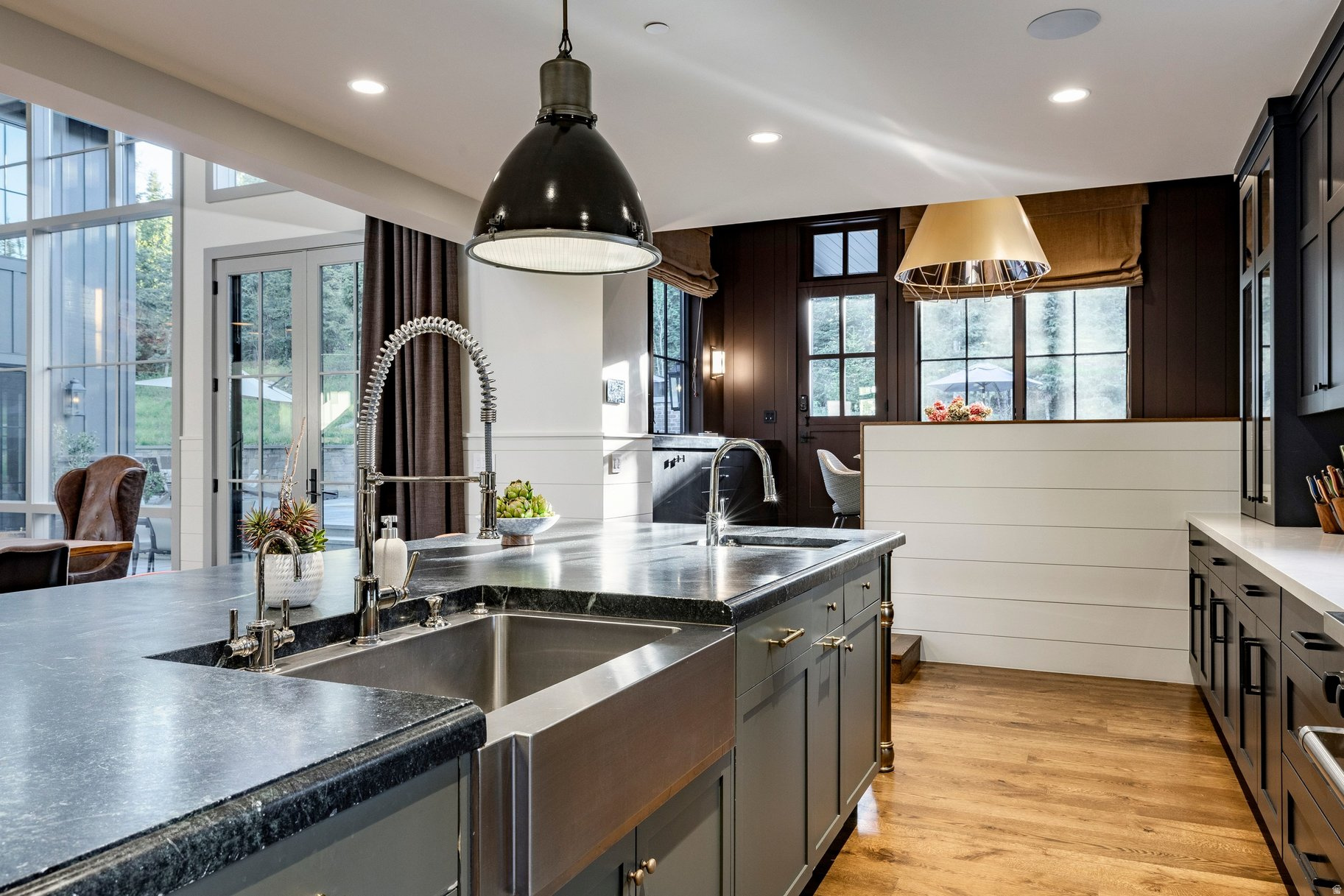 WHITE PINE RANCHES - Residential