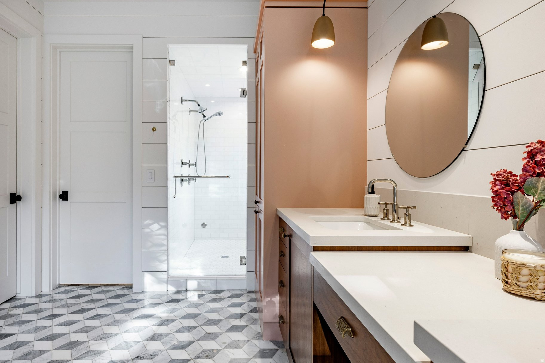 WHITE PINE RANCHES - Residential