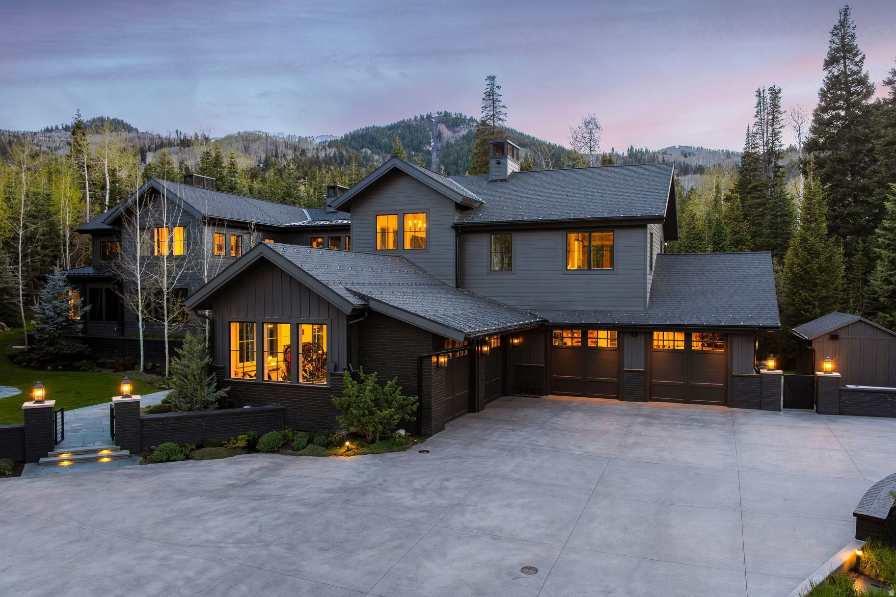 WHITE PINE RANCHES - Residential