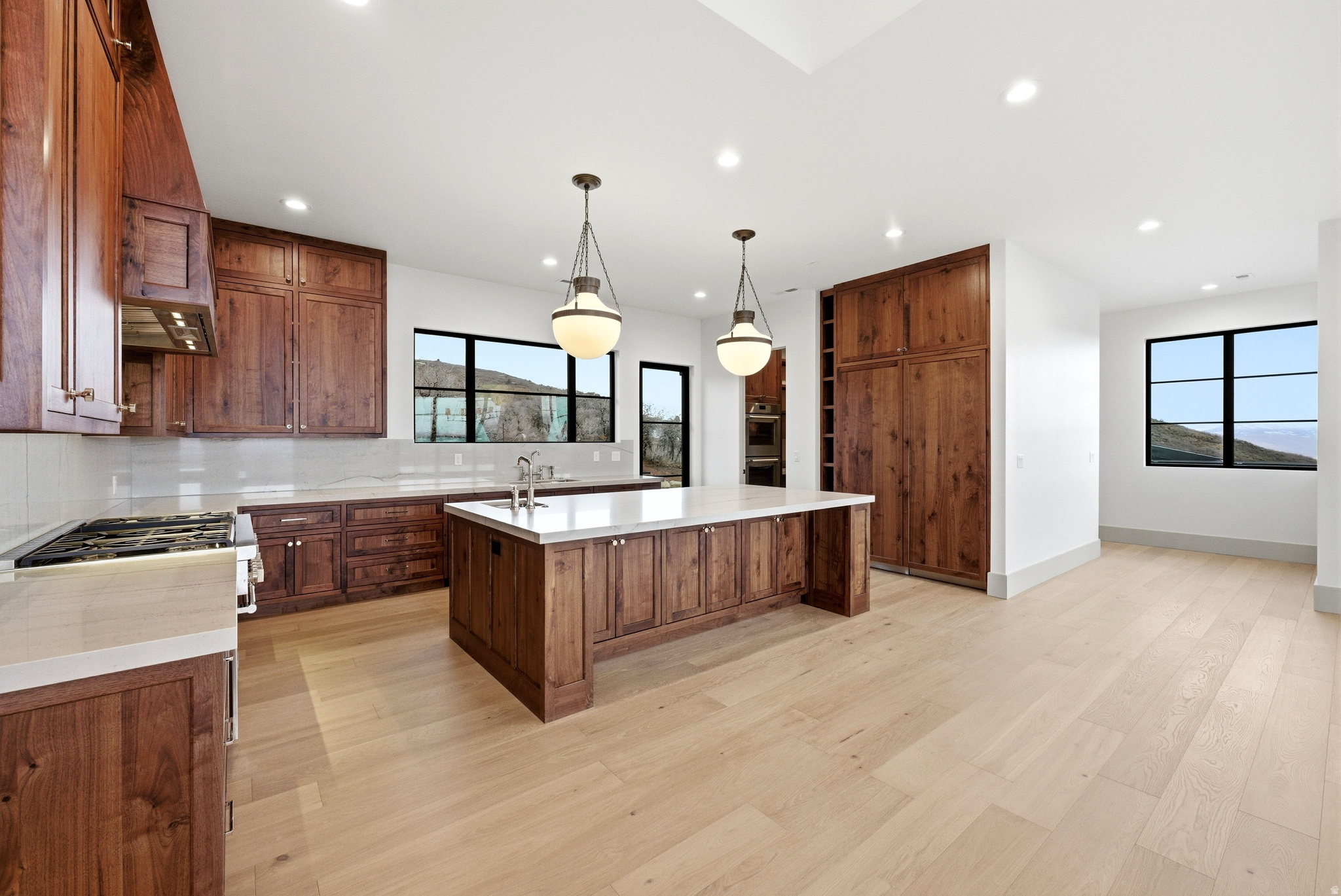 GOLDEN EAGLE - Residential