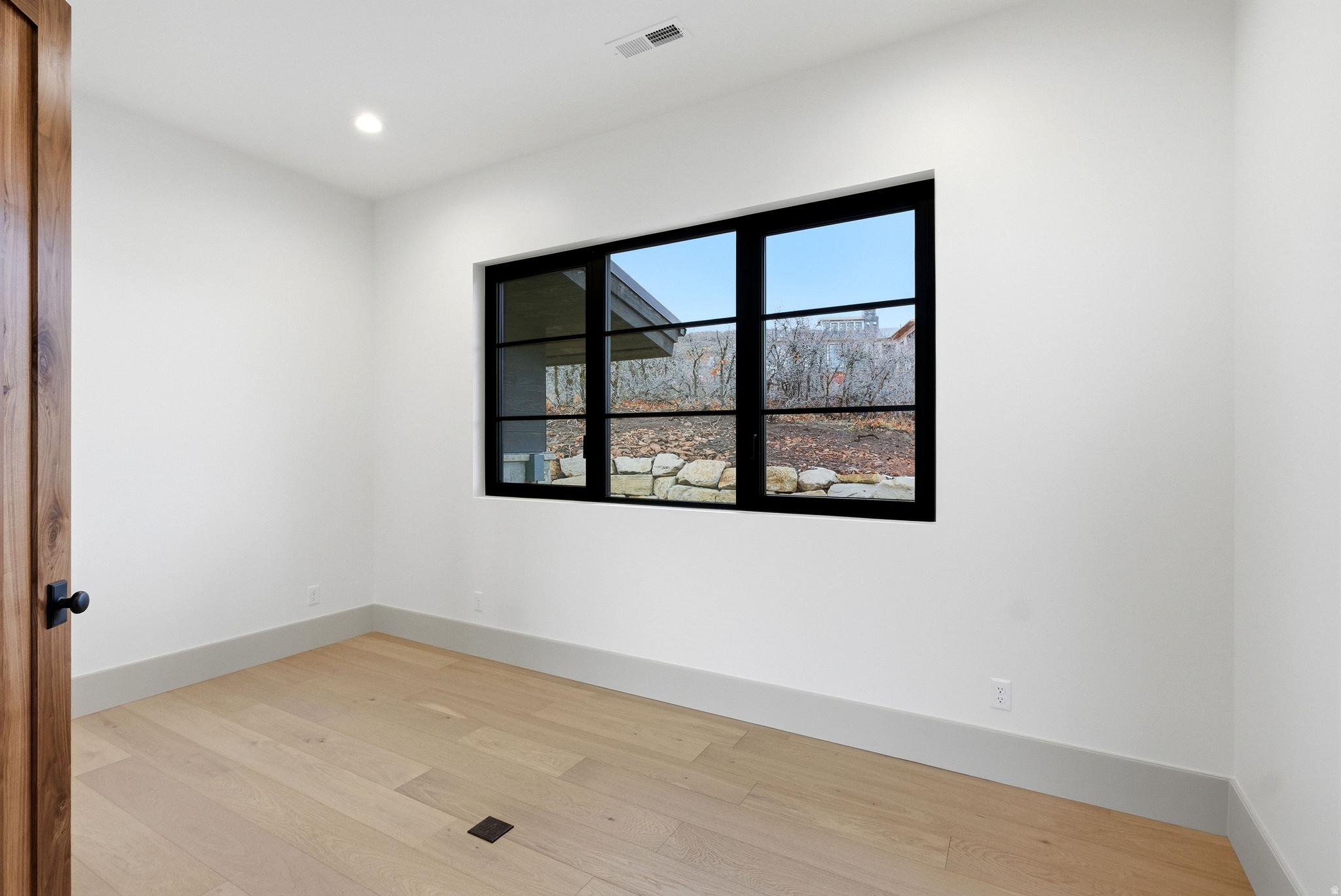 GOLDEN EAGLE - Residential