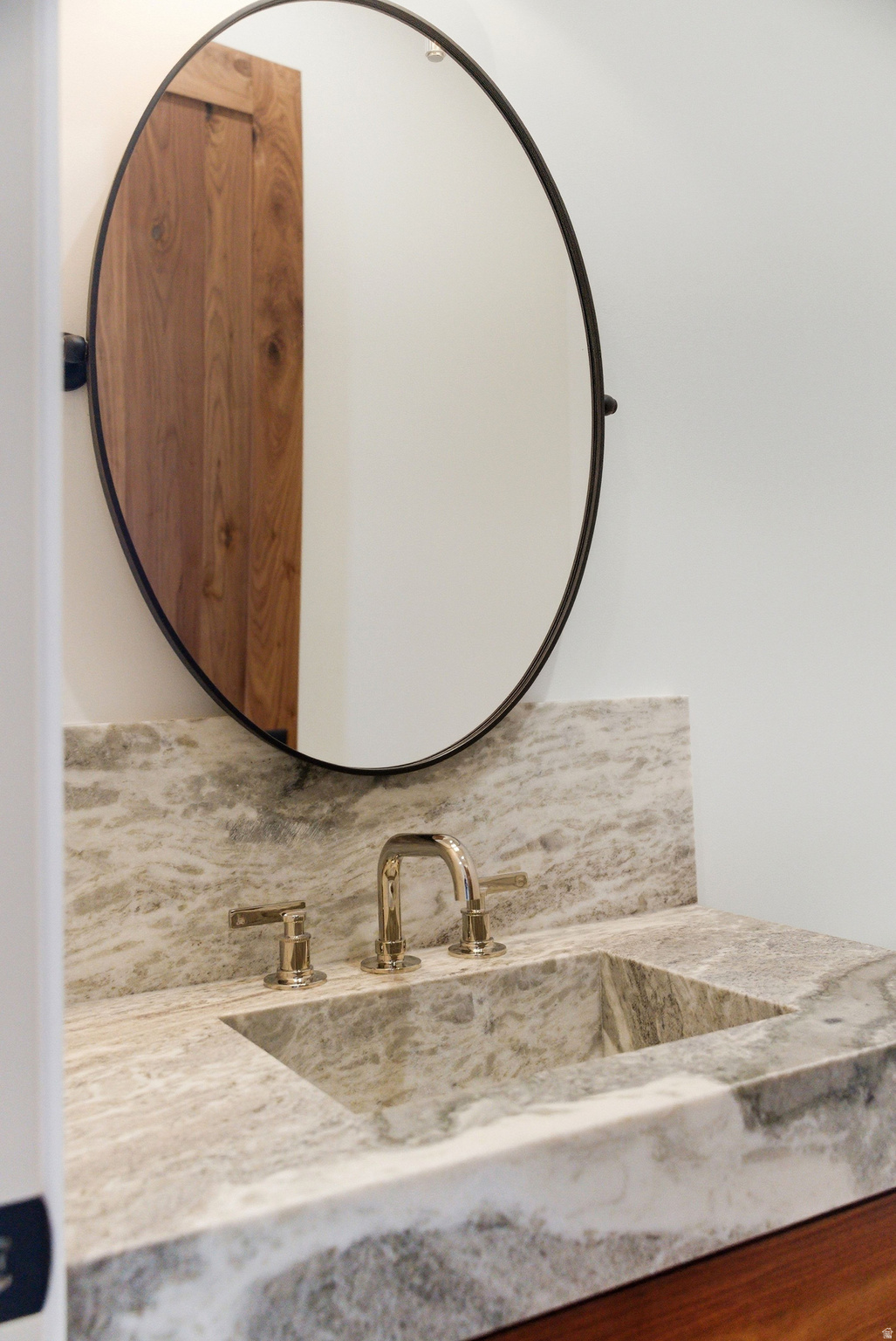 GOLDEN EAGLE - Residential