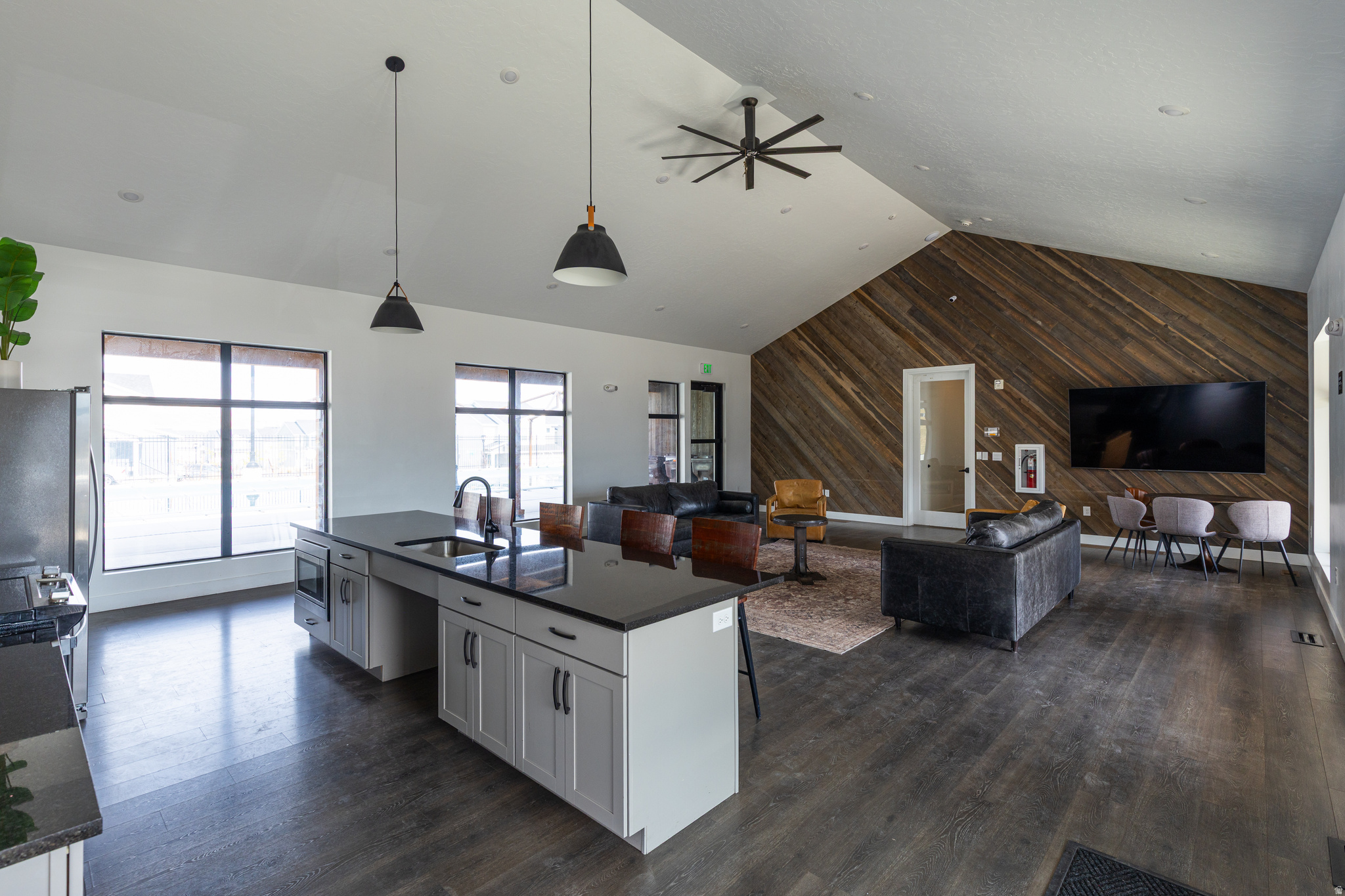 LITTLE VALLEY GATEWAY - Residential