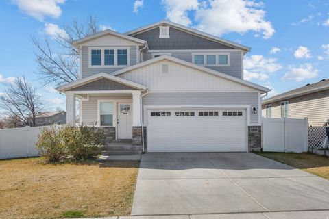 Photo of 4853 W OLYMPIC VIEW DR S, Kearns, UT 84118 (MLS # 2145336)