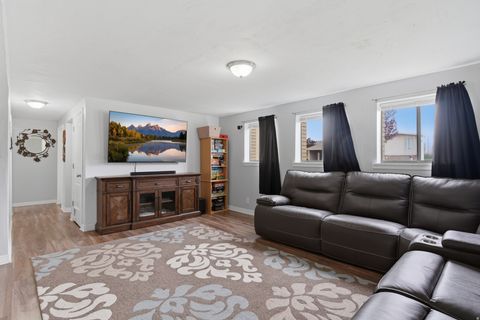 Tiny photo for 1365 E 5800 S, South Ogden, UT 84405 (MLS # 2159000)