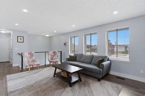 Tiny photo for 1365 E 5800 S, South Ogden, UT 84405 (MLS # 2159000)