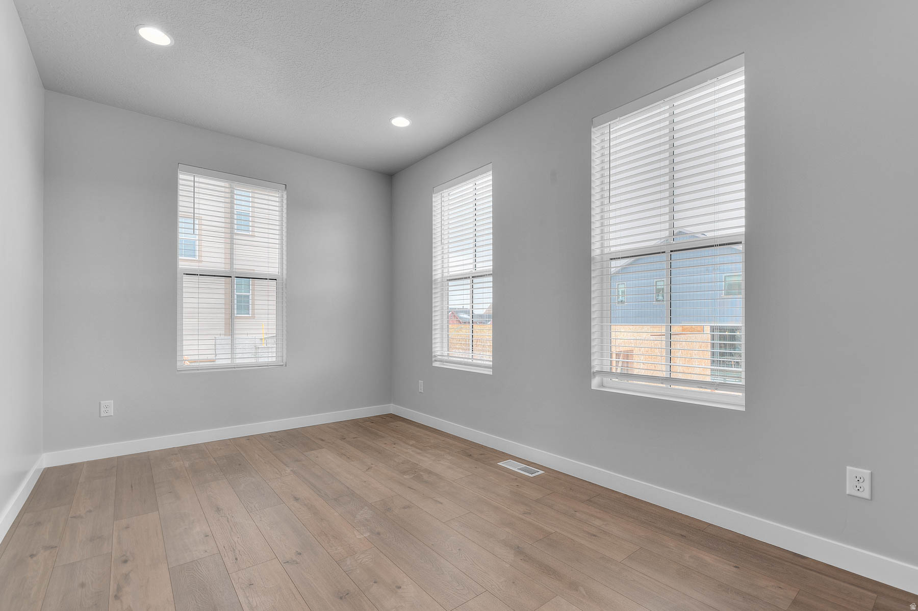 TERRAINE COTTAGE 127 - Residential