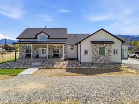 Photo of 886 N 300 E, Spring City, UT 84662 (MLS # 2152352)