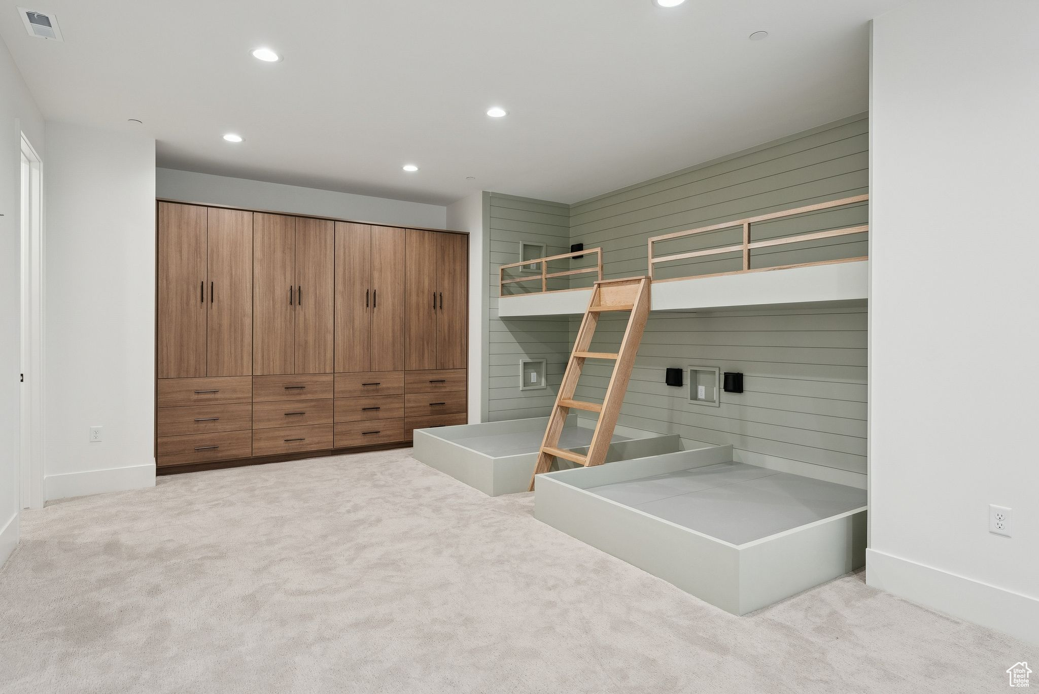 PROMONTORY - Residential