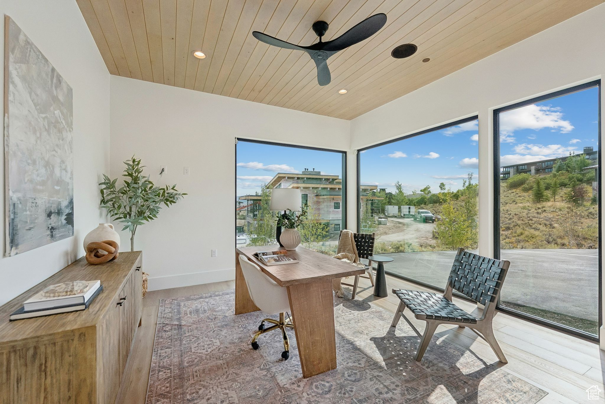 PROMONTORY - Residential
