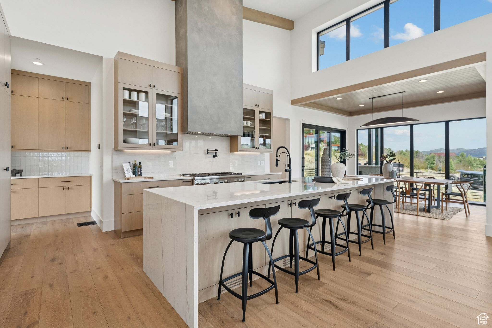 PROMONTORY - Residential