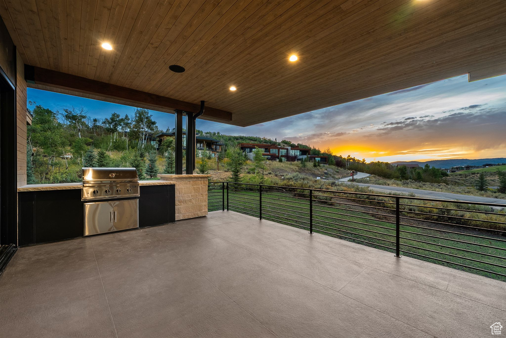 PROMONTORY - Residential