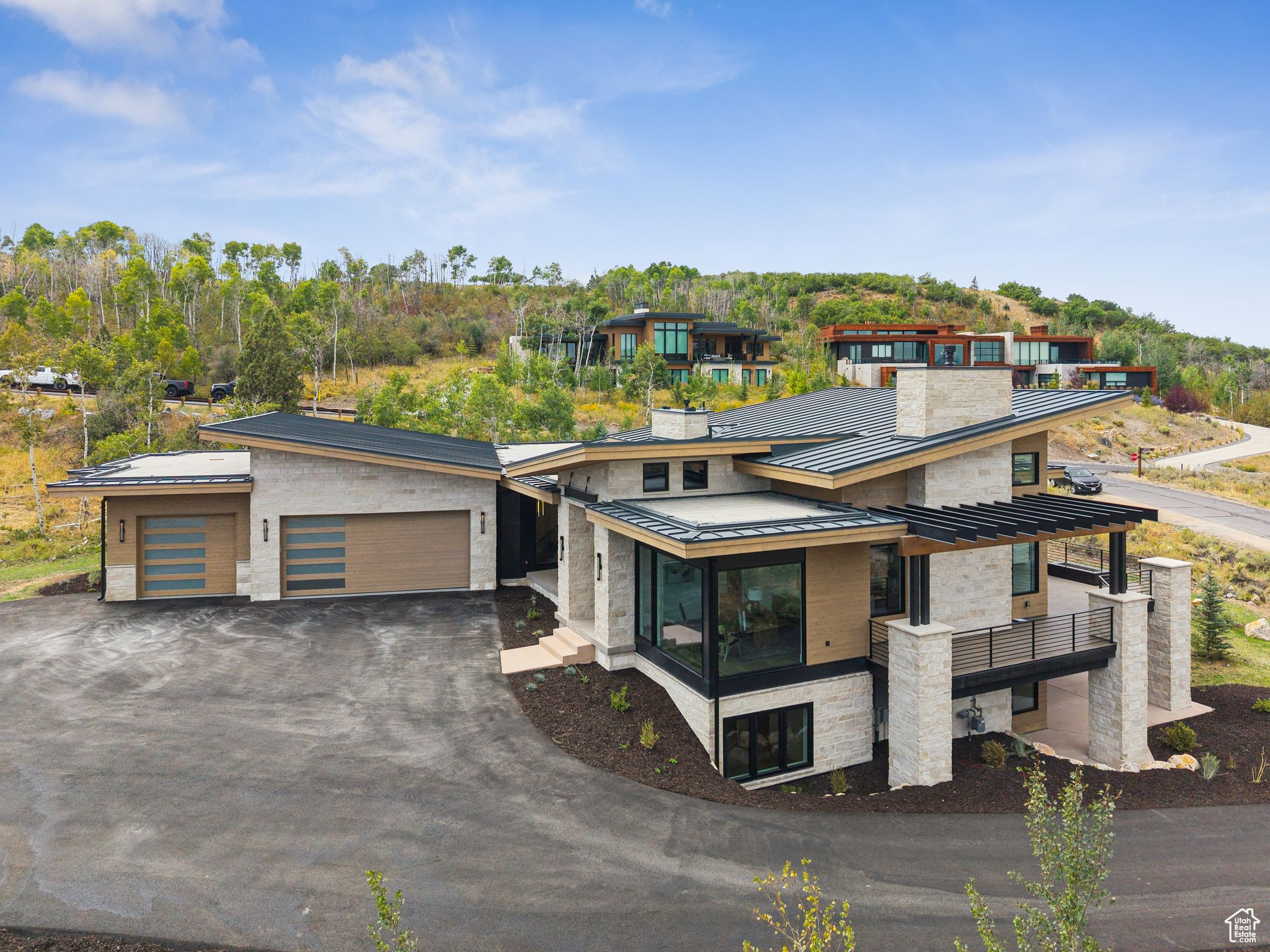 PROMONTORY - Residential