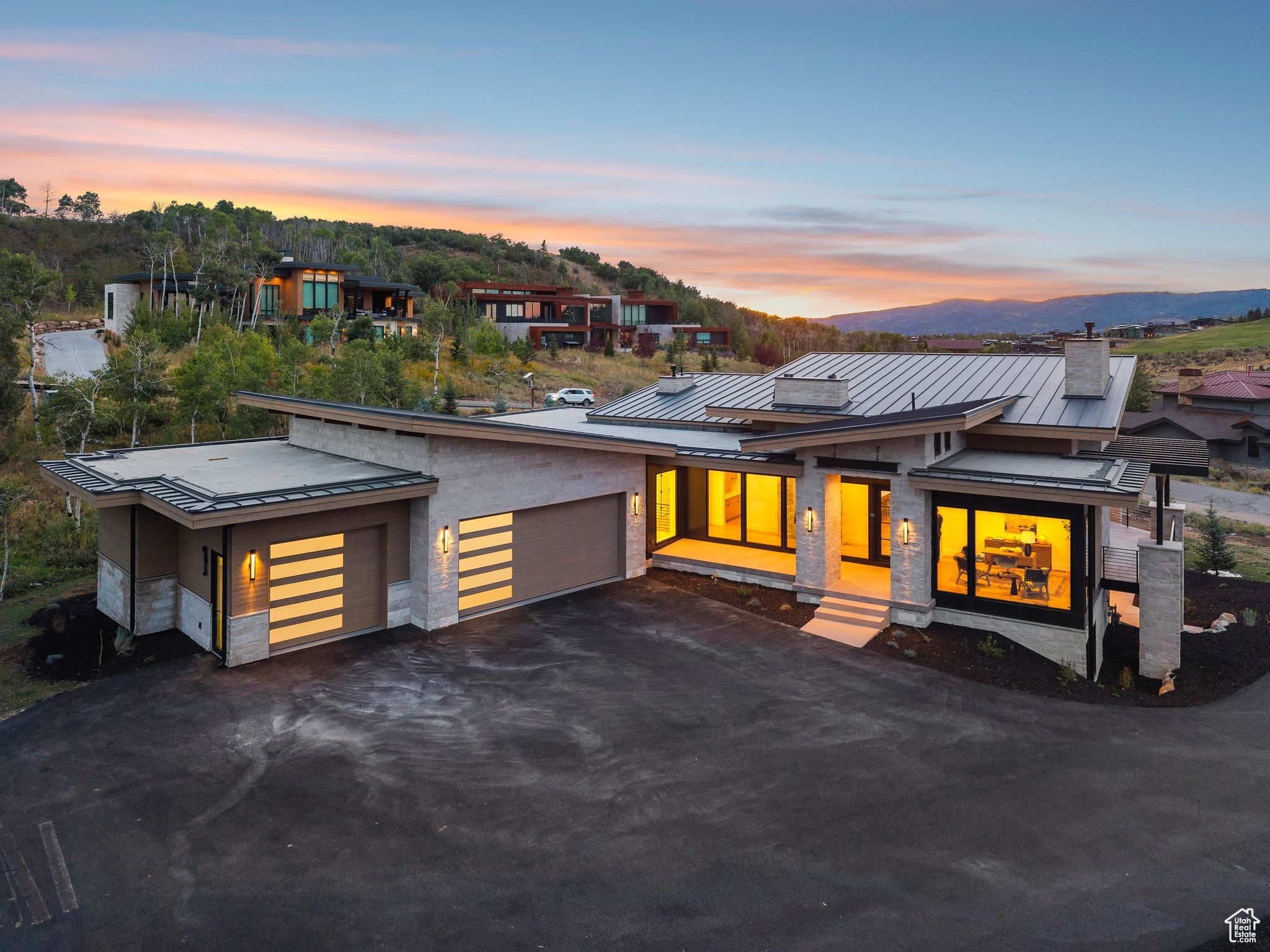 PROMONTORY - Residential