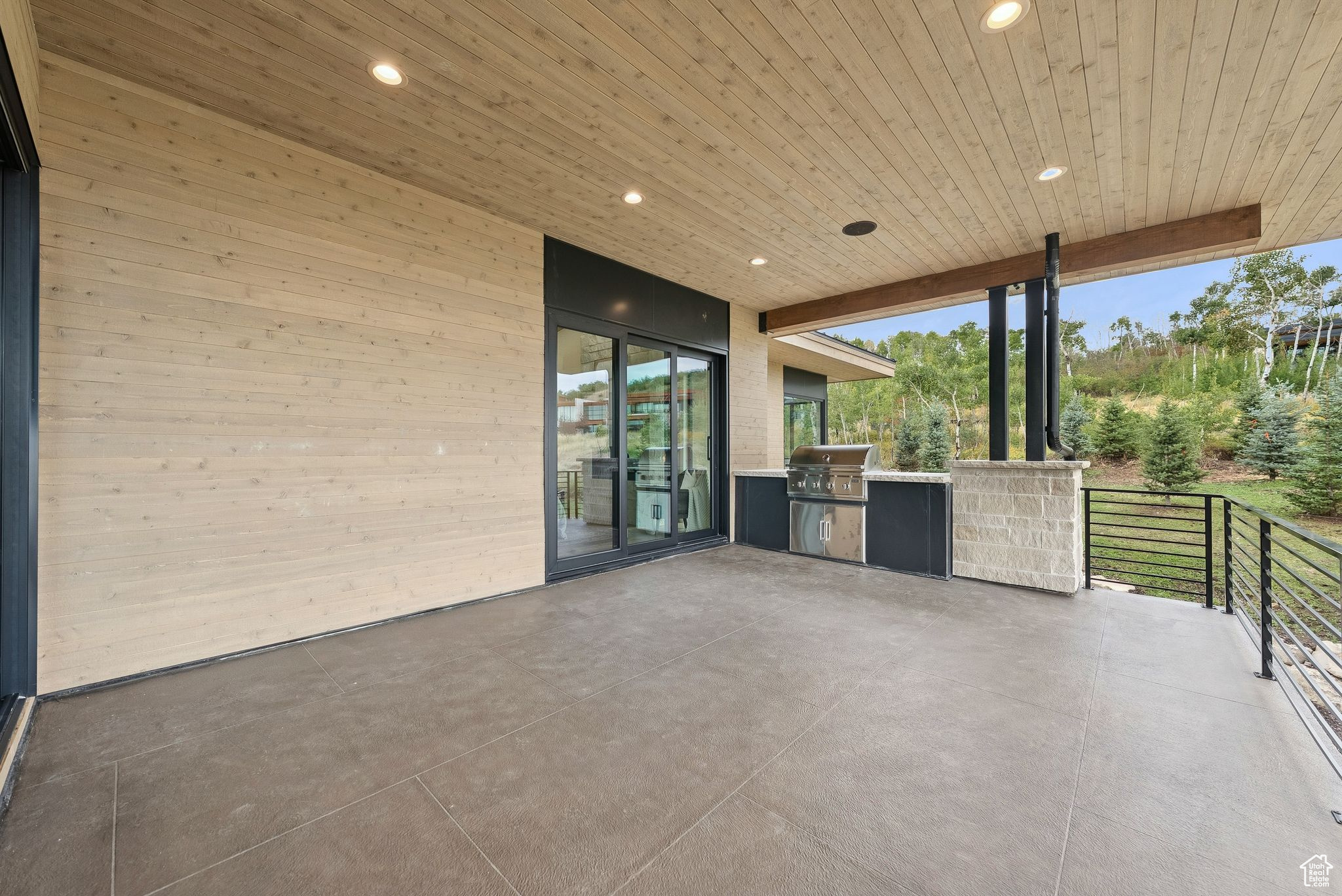 PROMONTORY - Residential