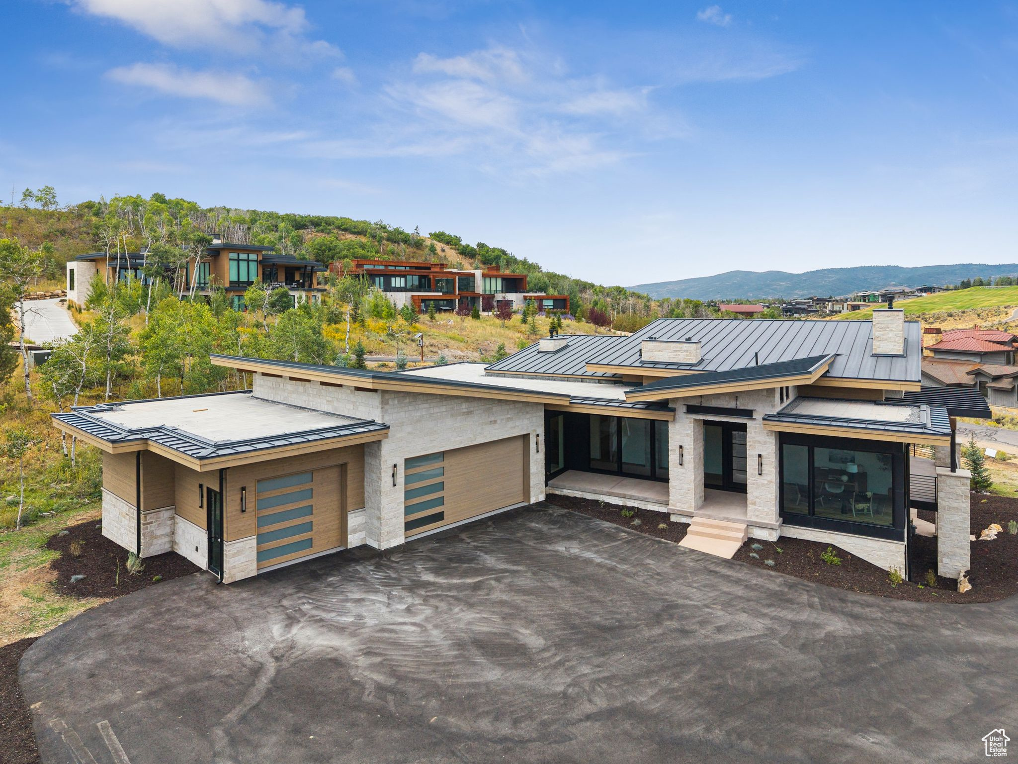 PROMONTORY - Residential