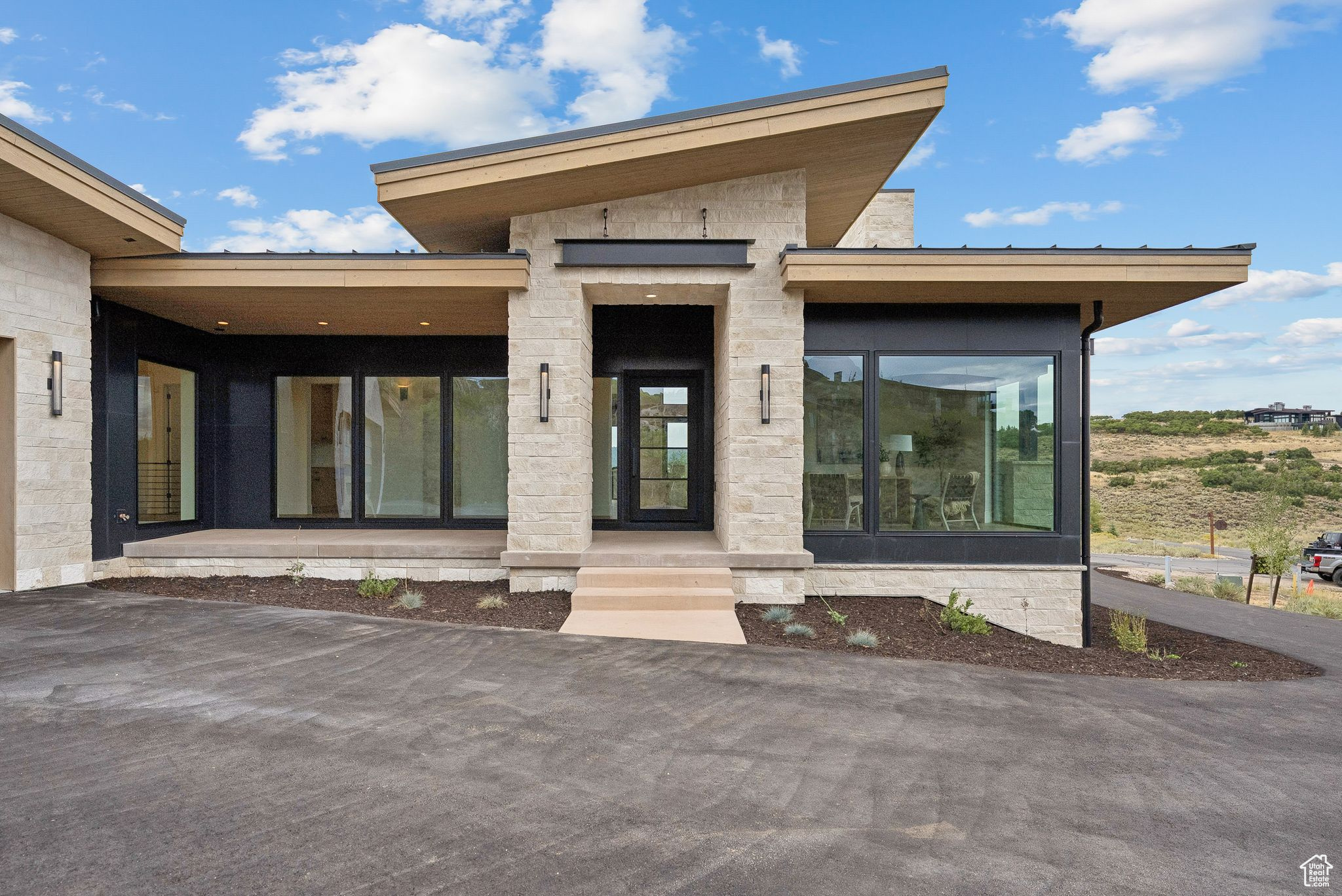 PROMONTORY - Residential