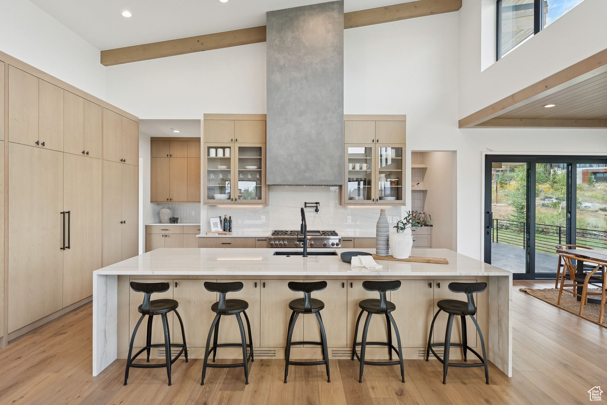 PROMONTORY - Residential