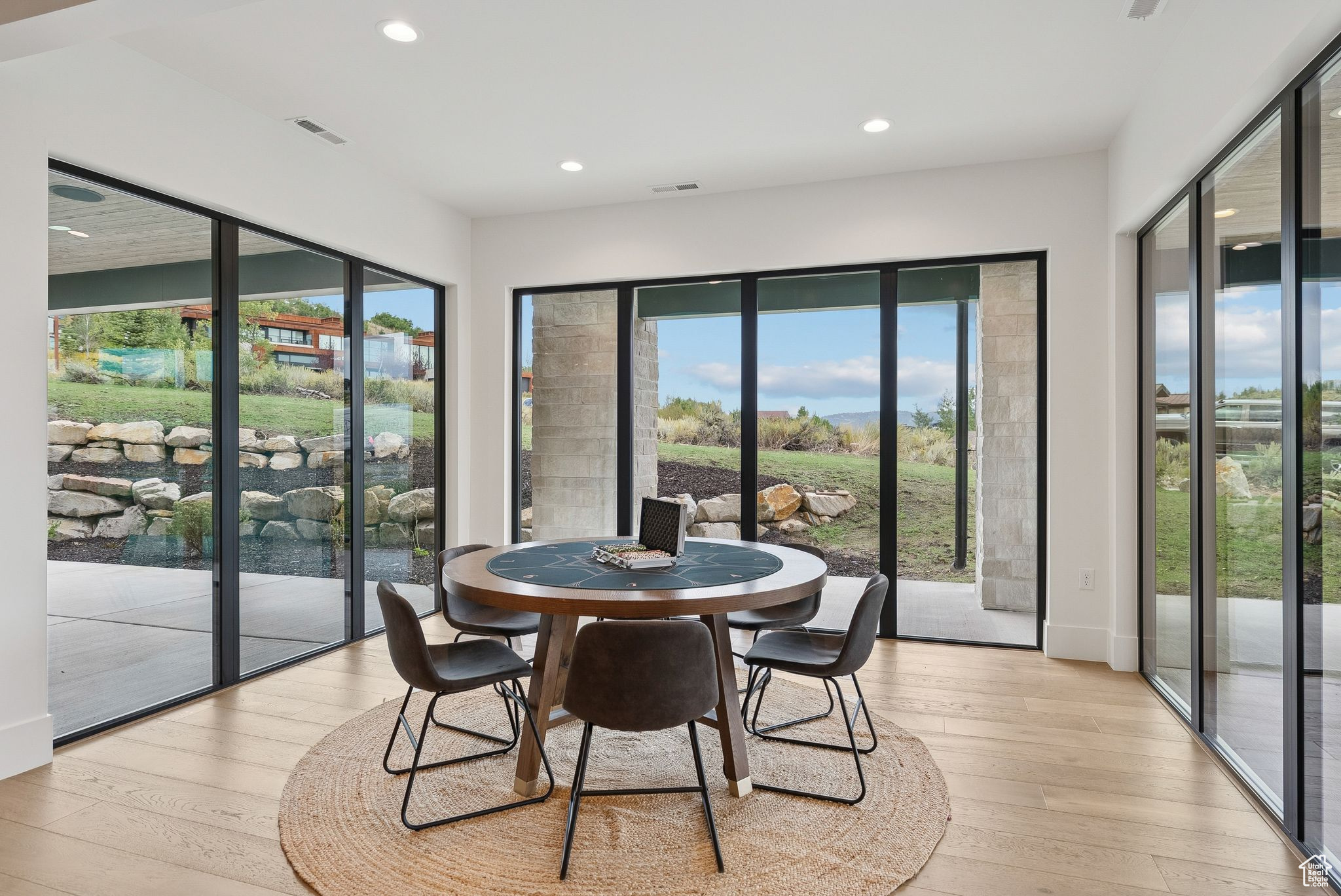 PROMONTORY - Residential