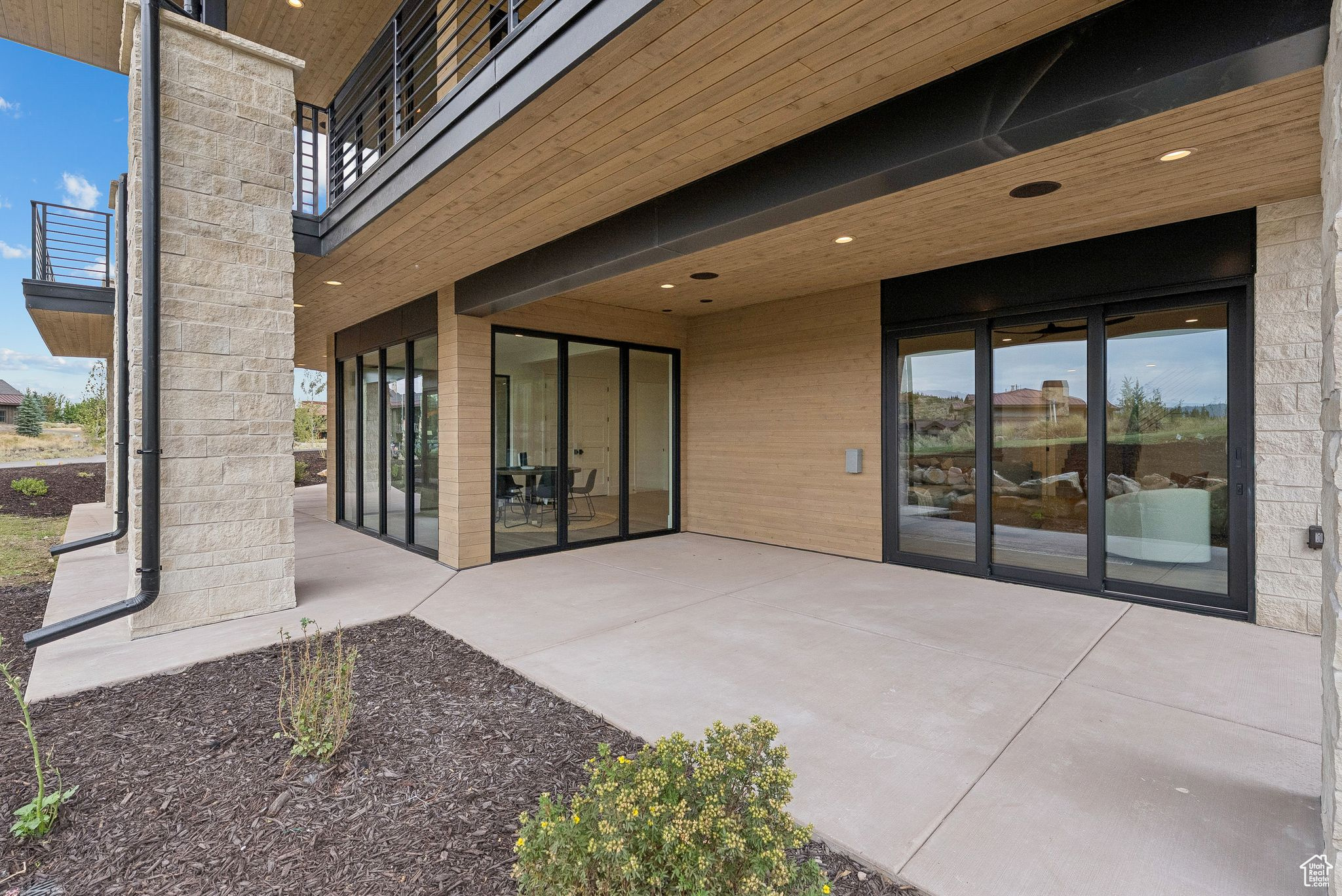 PROMONTORY - Residential