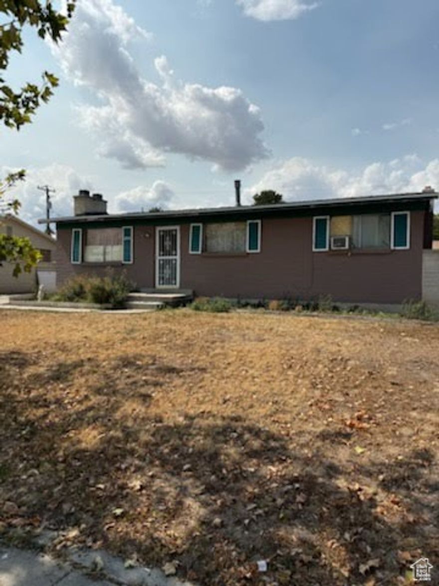 Investor's opportunity! Spacious 6-Bedroom, 2-Bath Home with Great Potential! Located in a great neighborhood, this home offers incredible space and flexibility for large families, multigenerational living, or investment opportunities. Several updates have already been completed, giving you a head start - including some interior improvements - but there's still room to add your personal touch and finish the remaining work. The layout includes large bedrooms and a functional kitchen ready for your vision. Outside, you'll find a spacious yard and plenty of off-street parking. Separate entrance to the basement. Conveniently located near schools, shops, and the Maverick Center. A great opportunity to build equity and make this home truly your own!