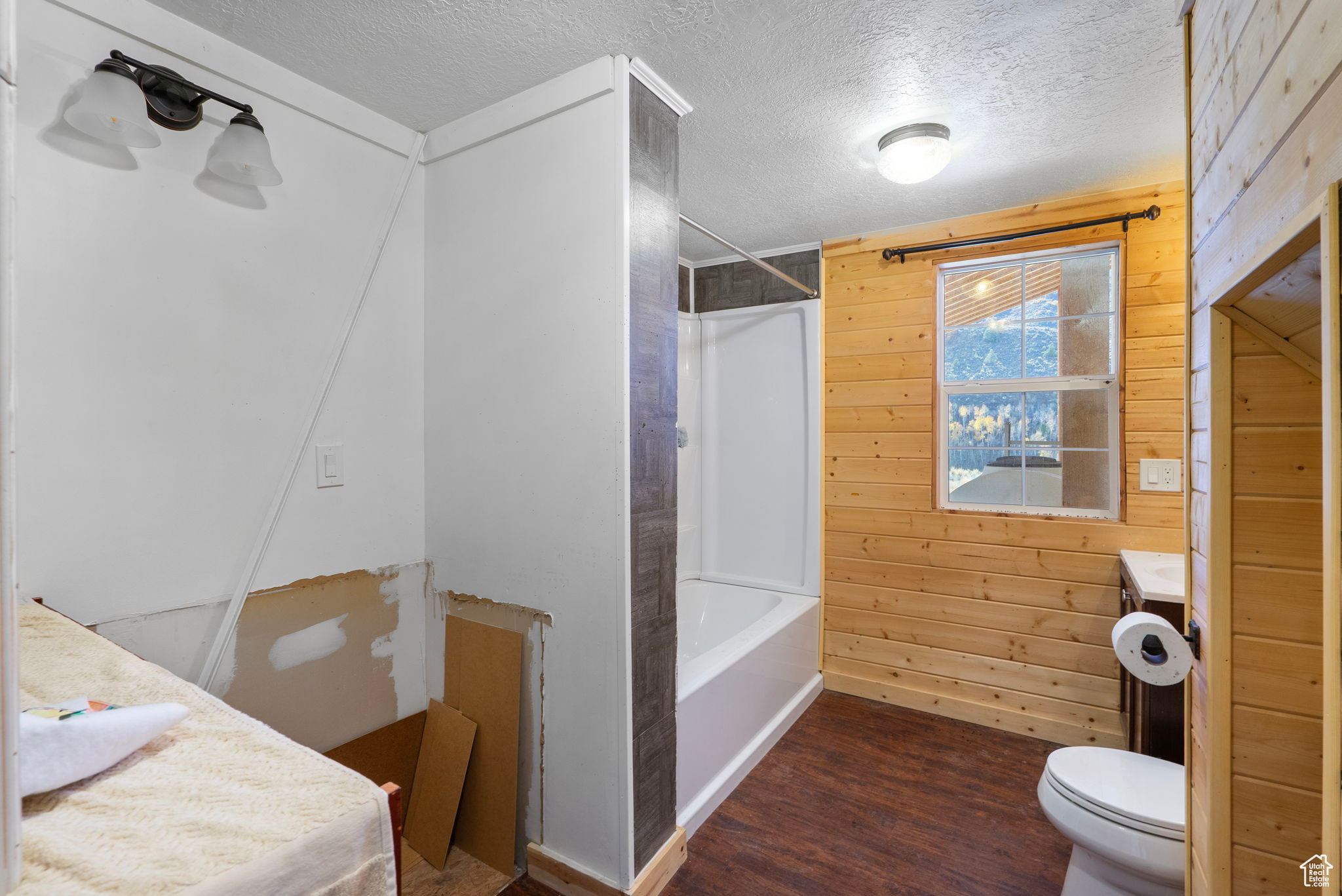 ECHO CREEK RANCHES - Residential