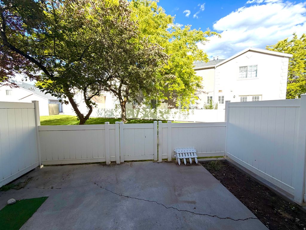 Photo of 195 STIRLING PL, Logan, UT 84341 (MLS # 2164448)