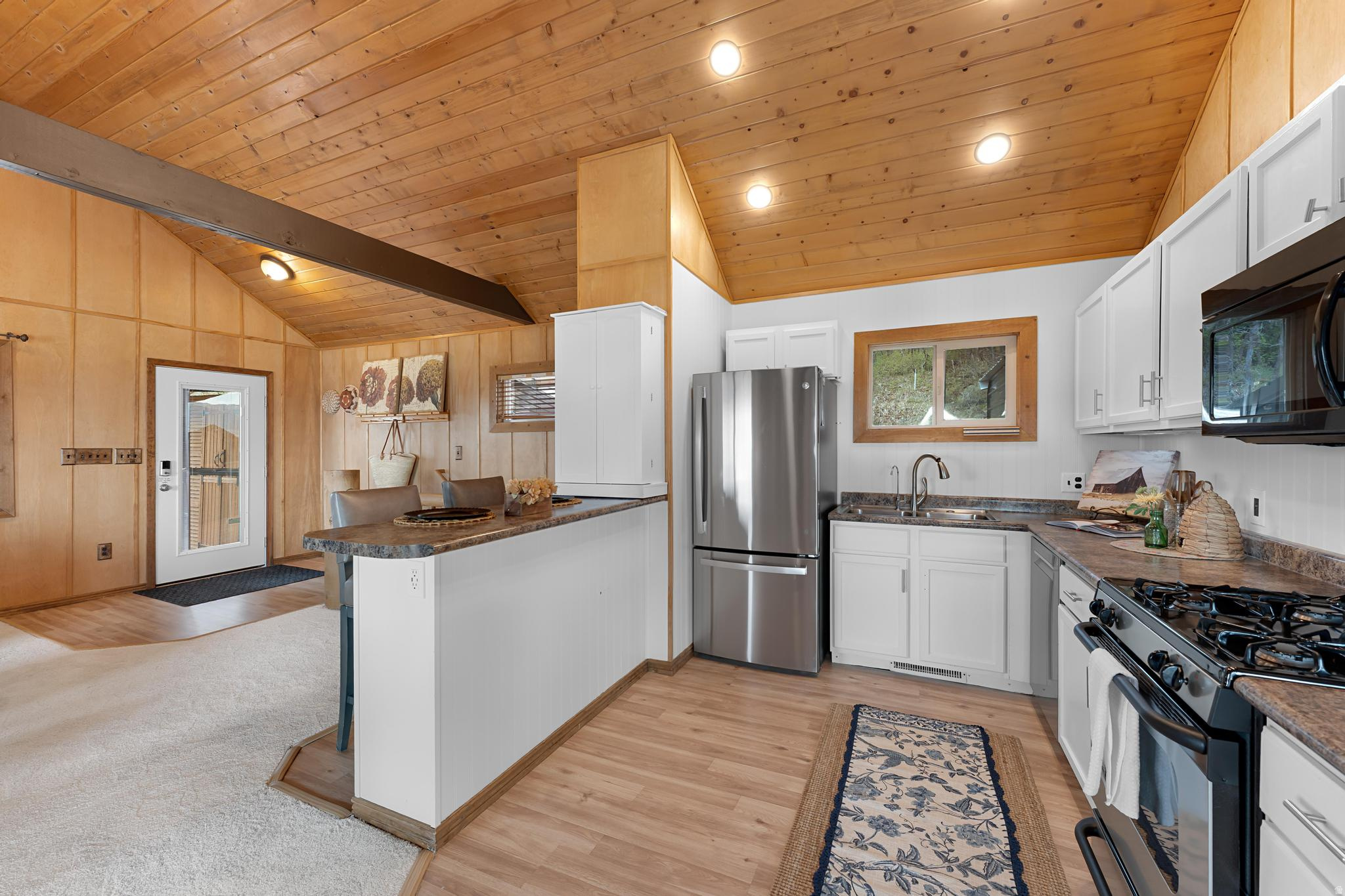 LAKE ROCKPORT ESTATES - Residential