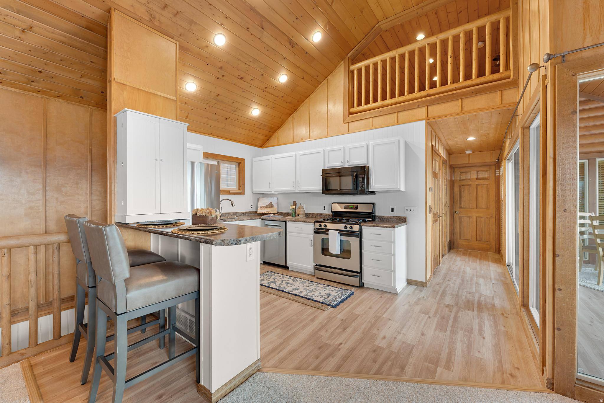 LAKE ROCKPORT ESTATES - Residential