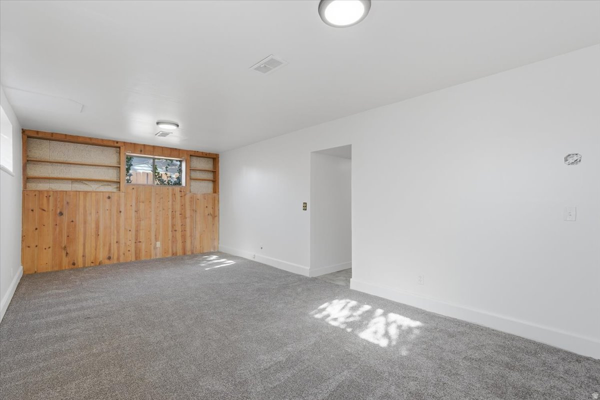 MAYWOOD HILLS - Residential