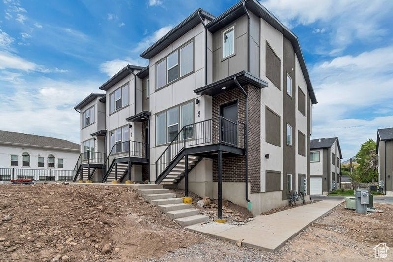 SPRINGVILLE TOWNS - Residential